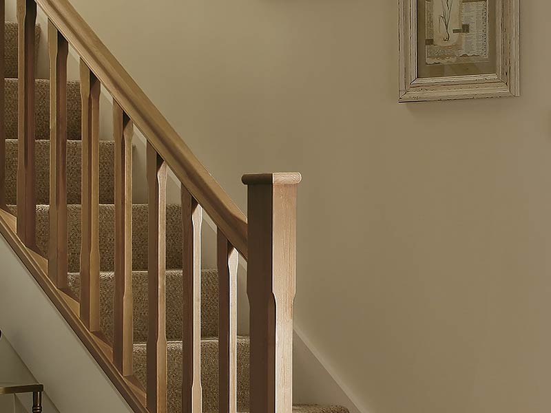 Cheshire Mouldings Benchmark Oak Low Profile Newel Cap - Image 3